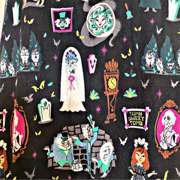 DISNEY HAUNTED MANSION CRISS-CROSS DETAILED BACK T-SHIRT XS - Picture 6 of 11